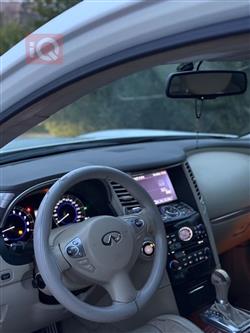 إنفينيتي QX70